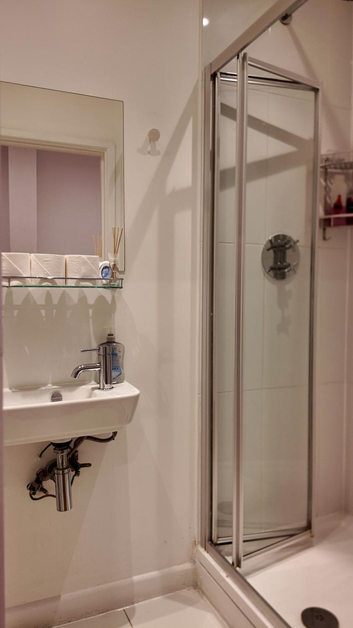Sleep6 In Leicester Square, Soho Vr7 لندن المظهر الخارجي الصورة